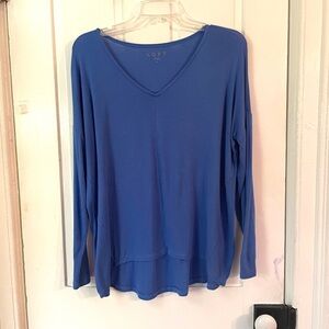 LOFT Women's Blue Long Sleeve V-Neck Top Size Small